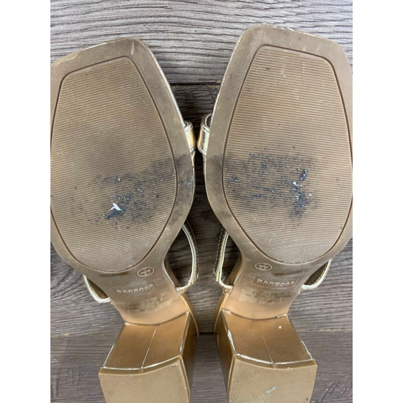 Bamboo Gold Strappy Block Heel Sandal Women's Size 7 - Picture 8 of 15